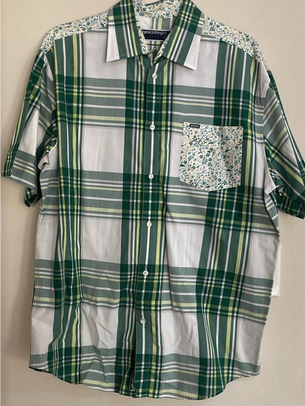 Enyce Clothing size XL Green Plaid Short-Sleeve Shirt with Floral Pocket